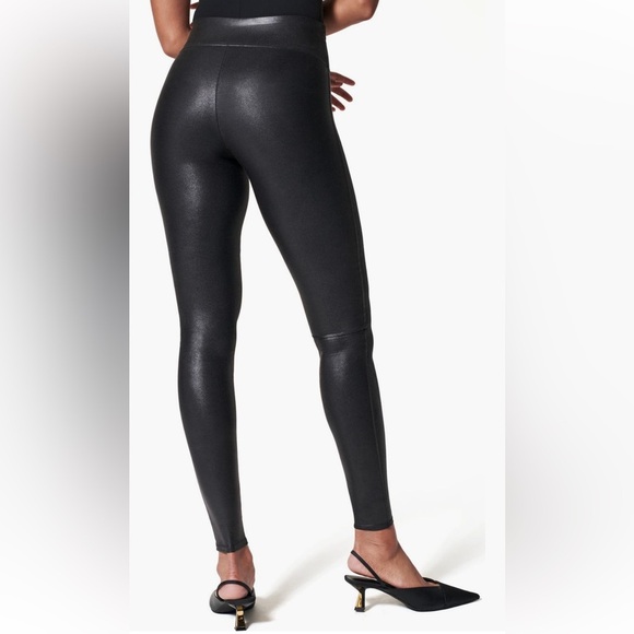 SPANX faux leather leggings size medium - Picture 2 of 4